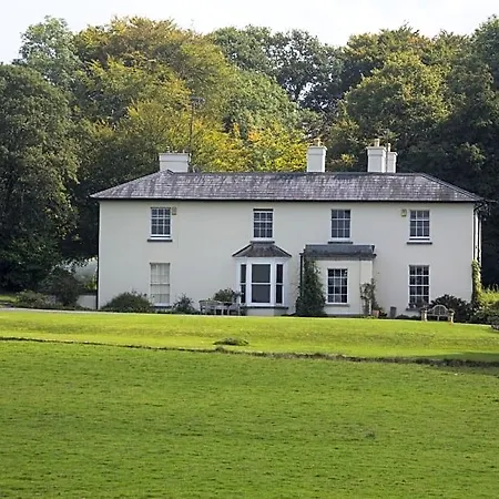 Lough Bawn House Hotel Collinstown (Westmeath)