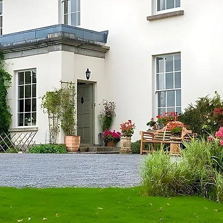 Lough Bawn House 4*