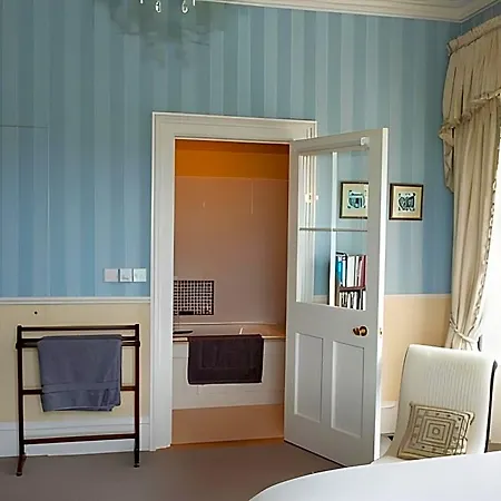 Lough Bawn House Collinstown (Westmeath)