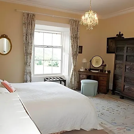 Lough Bawn House Collinstown (Westmeath)