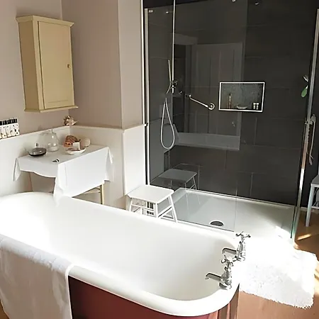 Lough Bawn House 4*